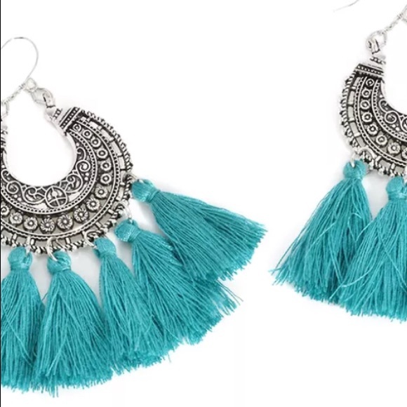 NWT SILVER BOHO CHIC EARRINGS✌🏼 - Picture 2 of 8